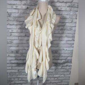 Knit Cream Ruffled Scarf